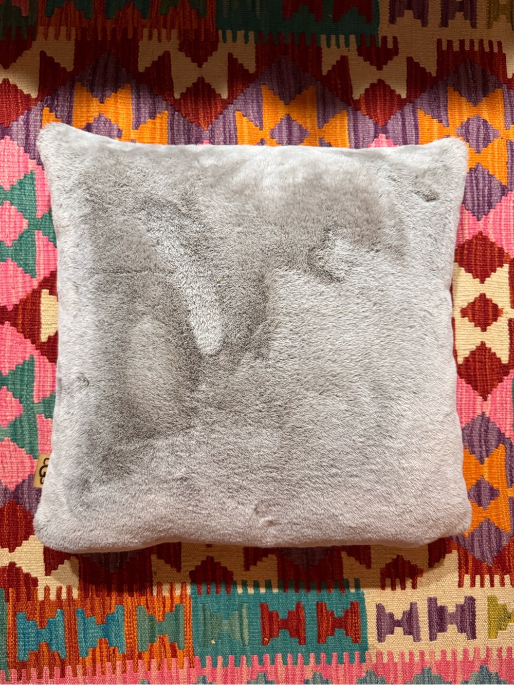 Ugg plush pillow, 20x20, like new